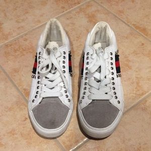 Embellished sneakers by Renuar